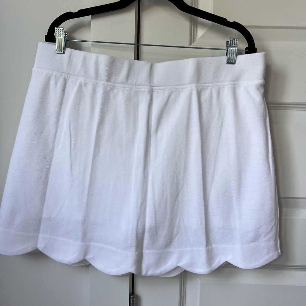Tail Activewear White Scalloped Golf Skort XLP
